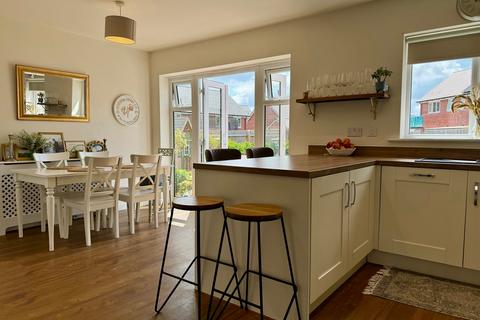 28 Emperor Way, Holmer, Hereford, HR4 9EN