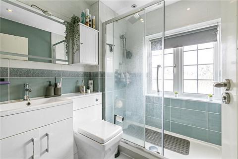 22 Queensbridge Park, Isleworth, TW7 7NB