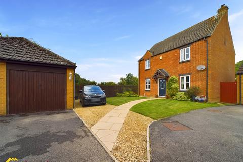 4 bedroom detached house for sale, Warkworth Close, Banbury OX16