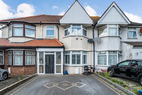 4 bedroom terraced house for sale, Camrose Avenue, Middlesex HA8