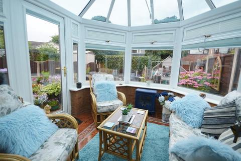 15 Hazel Way, Snedshill, Telford, TF2 9HJ