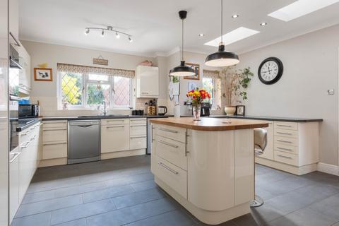 4 bedroom detached house for sale, Woodbury Park Norton, Worcestershire, WR5 2QU