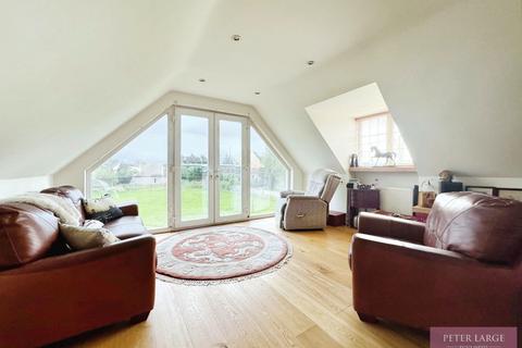 3 bedroom detached bungalow for sale, Green Avenue, Kinmel Bay, LL18 5ET