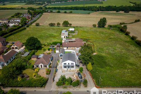 5 bedroom detached bungalow for sale, Barnsley Road, Barnsley S72