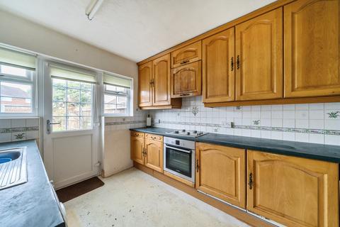 25 Blackthorn Drive, Luton, LU2 8EE
