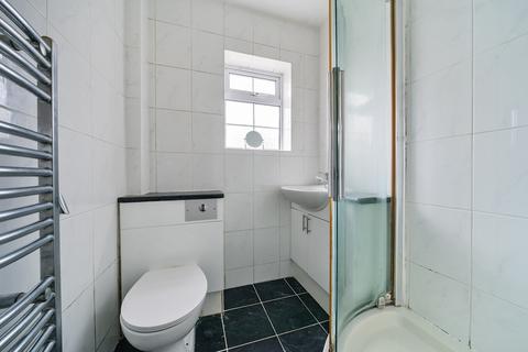 25 Blackthorn Drive, Luton, LU2 8EE
