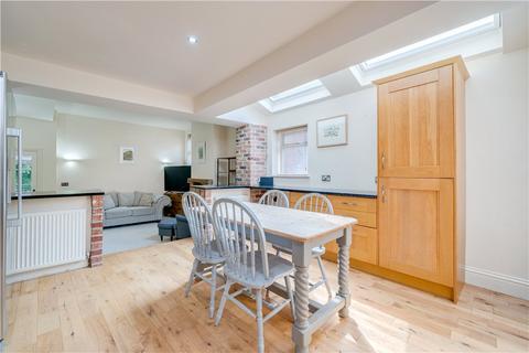 4 bedroom end of terrace house for sale, Pine Tree Avenue, Boston Spa, Wetherby, West Yorkshire, LS23