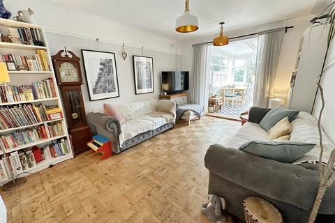18 Barrow Road, Bournemouth, BH8 0HU