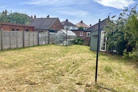 2 bedroom bungalow for sale, Kingston Road, Bridlington, East Yorkshire, YO15