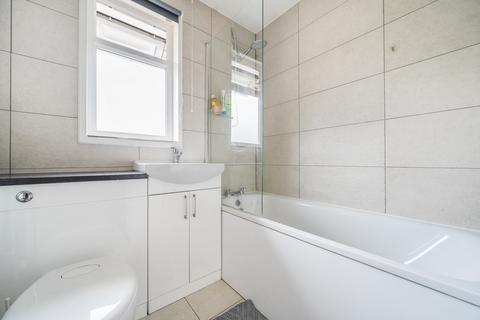 8 Baird Drive, Wood Street Village, Guildford, GU3 3EF