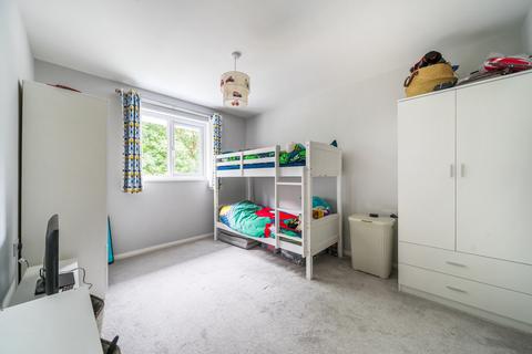 8 Baird Drive, Wood Street Village, Guildford, GU3 3EF