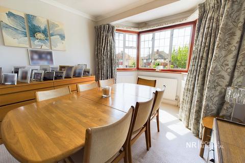 35 Leatherhead Road, Chessington, KT9 2HN