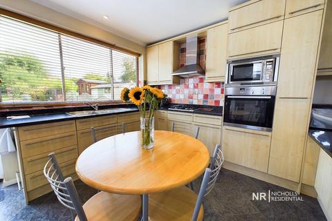 35 Leatherhead Road, Chessington, KT9 2HN