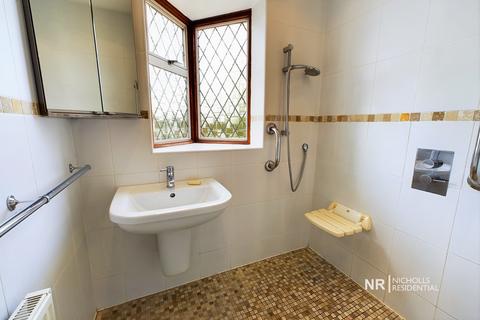 35 Leatherhead Road, Chessington, KT9 2HN