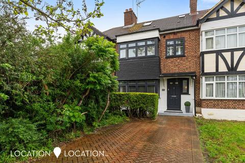 4 bedroom terraced house for sale, Brackley Square, Woodford Green, IG8