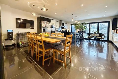 3 bedroom bungalow for sale, Pole Hill Road, Uxbridge, Middlesex
