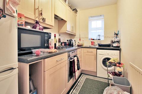 2 bedroom apartment to rent, Crispin Way, UXBRIDGE, Greater London