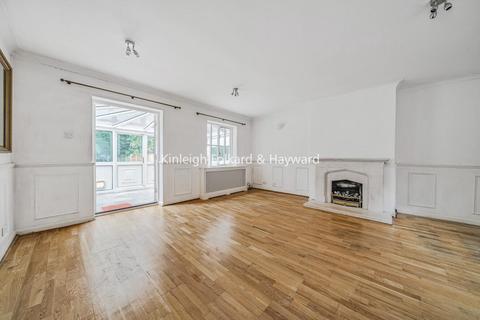 11 Coniscliffe Close, Chislehurst, BR7 5NW