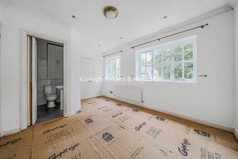 11 Coniscliffe Close, Chislehurst, BR7 5NW