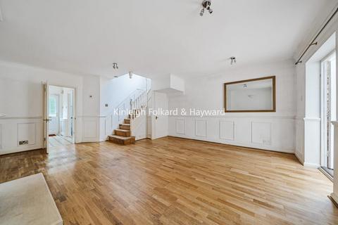 11 Coniscliffe Close, Chislehurst, BR7 5NW