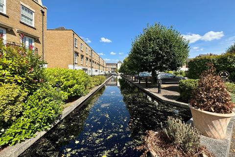 3 bedroom townhouse for sale, Waterside Avenue, Langley Waterside, Beckenham, BR3