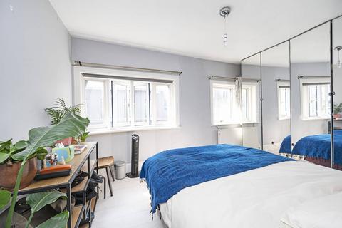 2 bedroom flat for sale, Bishops Way, Bethnal Green, London, E2