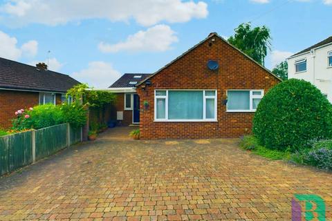 2 bedroom detached bungalow for sale, Theydon Avenue, Milton Keynes MK17