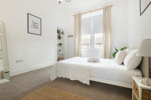 Flat 14, 119 High Street, Glasgow, G1 1PH