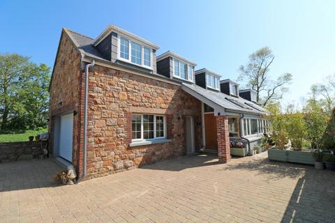 3 bedroom detached house for sale, La Rue du Bourg, St Clement, Jersey, JE2