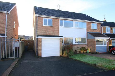 3 bedroom semi-detached house to rent, Long Compton Drive, Hagley, Stourbridge, DY9