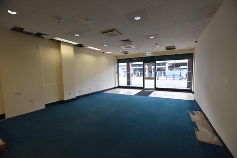 Retail property (high street) to rent, Midgate, City Centre, Peterborough, PE1