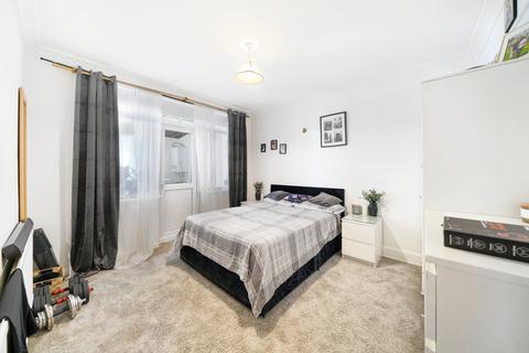3 bedroom terraced house for sale, Princes Avenue, London NW9
