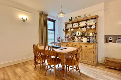 3 Trefrew Road, Camelford, PL32 9TP