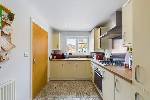 3 bedroom end of terrace house for sale, Woodhouse Close, Worcester, Worcestershire, WR5