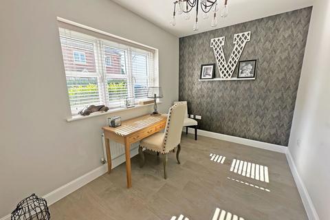 17 Hastings Close, Wythall, Birmingham, B47 6AW