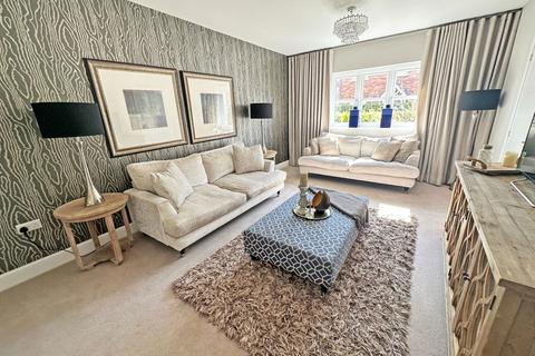 17 Hastings Close, Wythall, Birmingham, B47 6AW