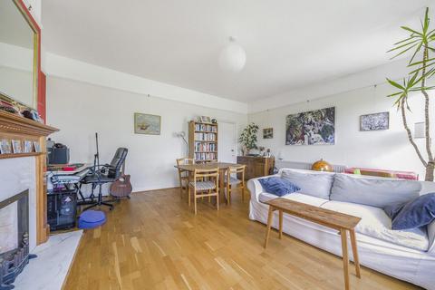 20b Wallbutton Road, London, SE4 2NX