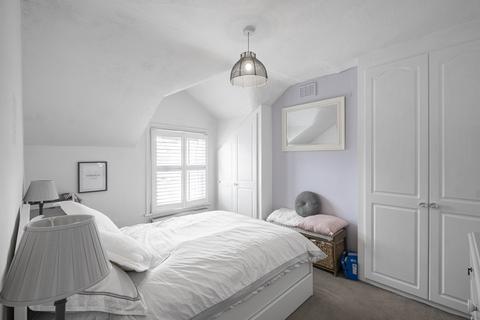 1 bedroom flat for sale, Comyn Road, London, SW11