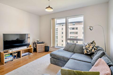 2 bedroom flat for sale, Falcon Drive, Cardiff, CF10