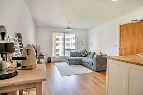 2 bedroom flat for sale, Falcon Drive, Cardiff, CF10