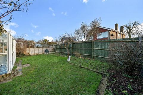 3 bedroom bungalow for sale, Carterton,  Oxfordshire,  OX18