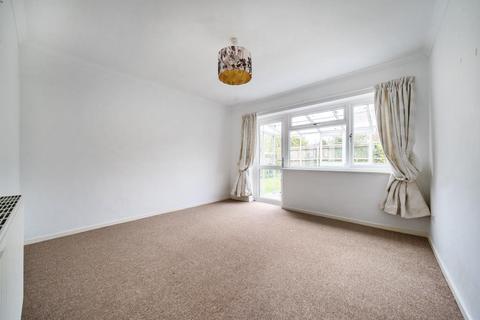 3 bedroom bungalow for sale, Carterton,  Oxfordshire,  OX18