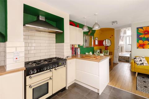 1 bedroom apartment to rent, Kathleen Road, London SW11