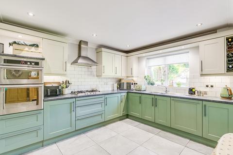 4 bedroom detached house for sale, Station Road, Lower Stondon, Henlow, Bedfordshire, SG16