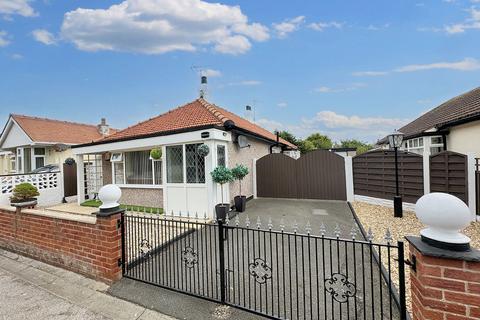 2 bedroom detached bungalow for sale, Sandbank Road, Towyn, Conwy, LL22 9LB