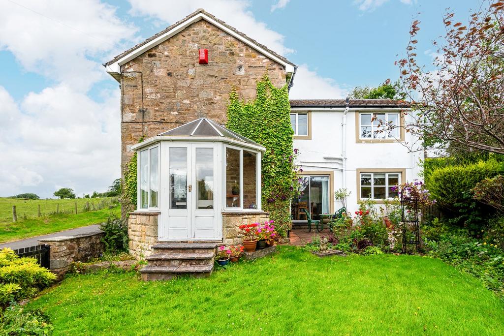 West Hall, Brampton, CA8 3 bed detached house for sale £325,000