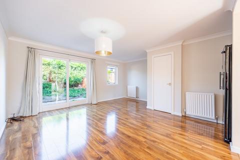 3 bedroom terraced house to rent, Craigbarnet Road, Milngavie, East Dunbartonshire, G62 7RA