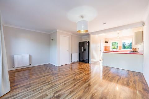 3 bedroom terraced house to rent, Craigbarnet Road, Milngavie, East Dunbartonshire, G62 7RA