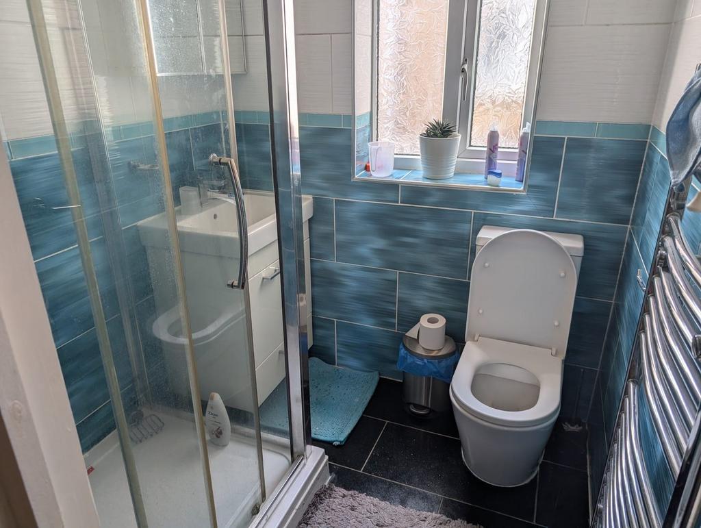 En Suite Shower