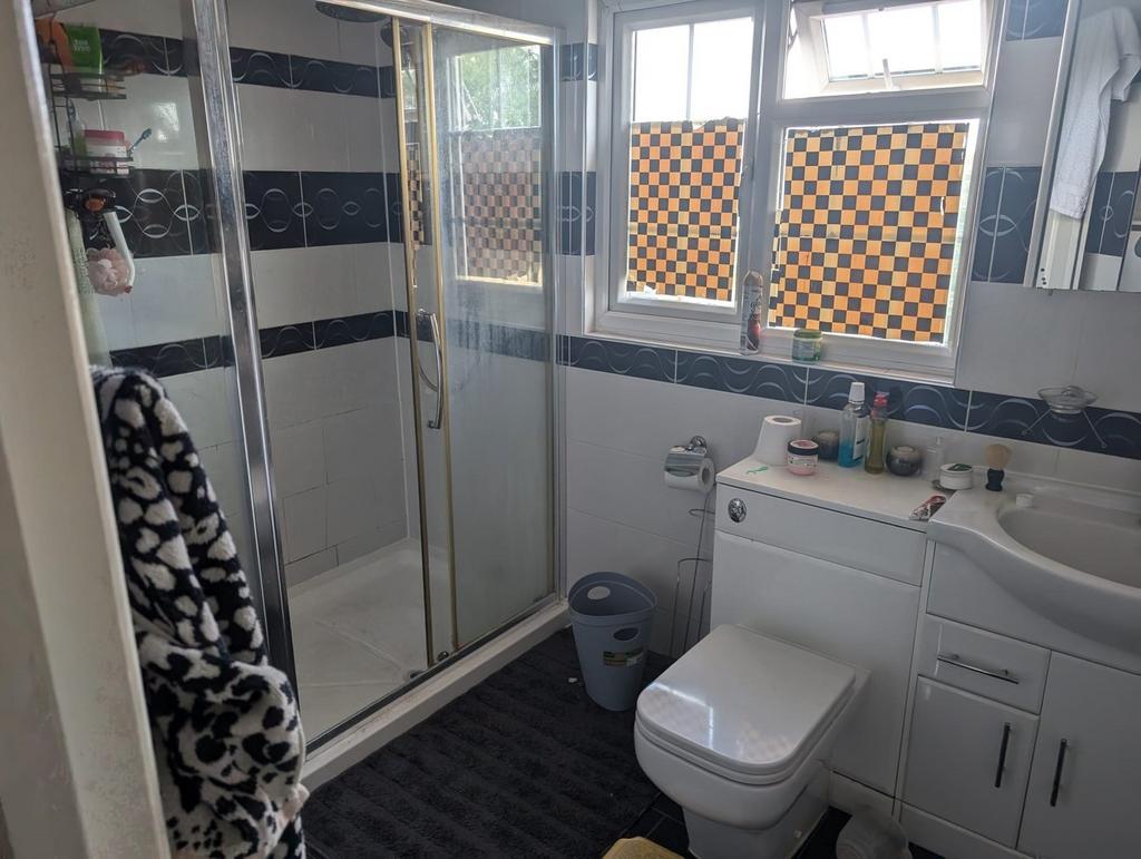 Ground Floor Shower Suite